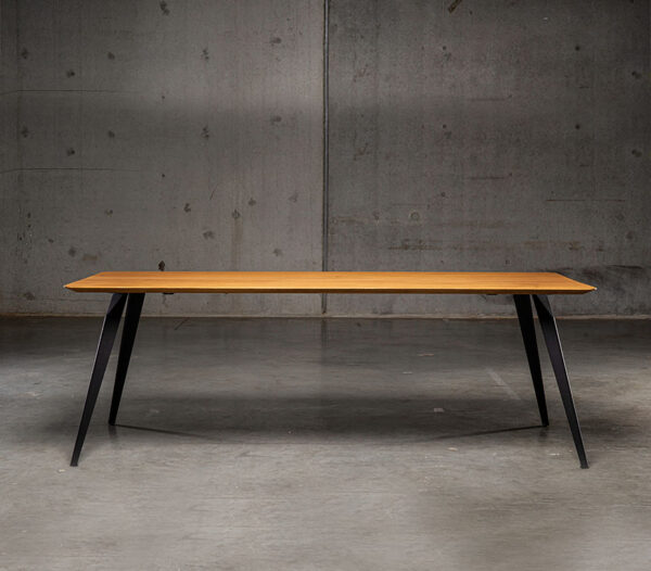 Eetkamertafel Spike