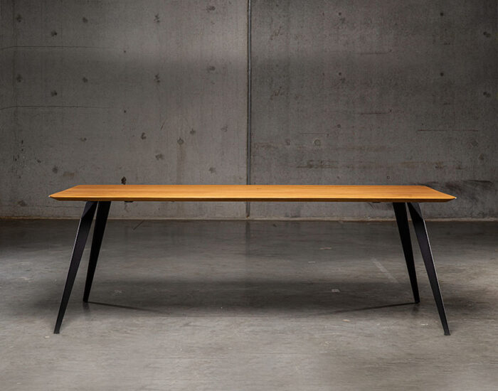 Eetkamertafel Spike